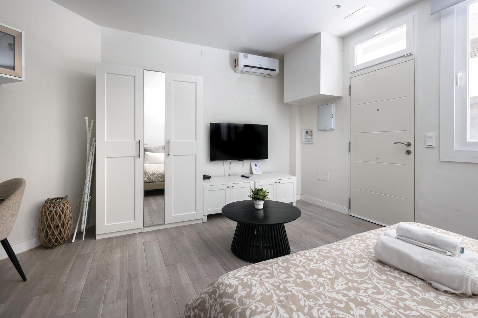 Premium Malagueta Suite Malaga Exterior photo